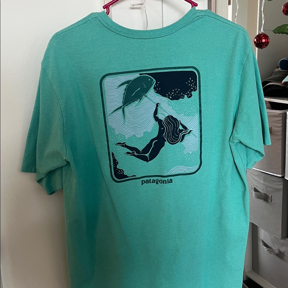 Patagonia Men's Green Short Sleeve Tee